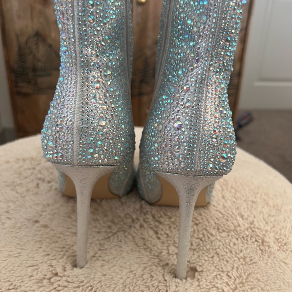 NEVER WORN! Journee Collection Alexis bootie. Perfect holiday glam 💎 - Picture 8 of 9